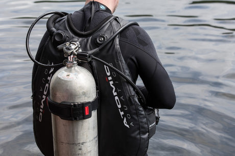 A Comprehensive Guide to DIN vs Yoke Regulators in Scuba Diving